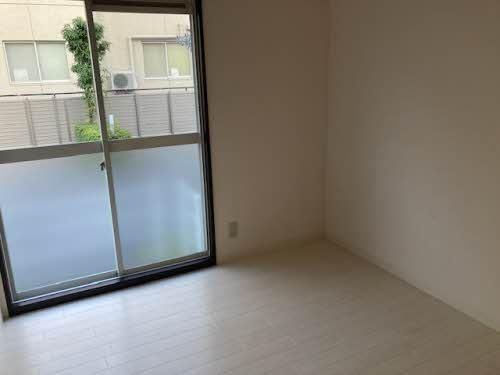 �y�����E���r���O�z�@