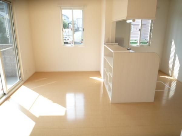 �y�����E���r���O�z�@