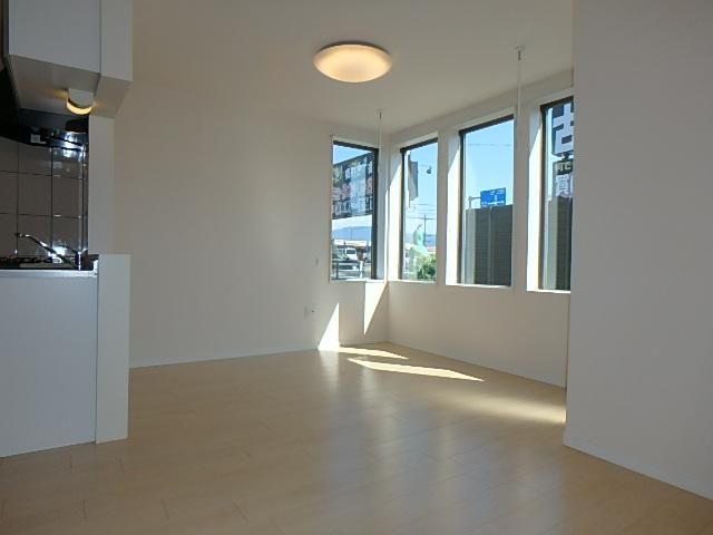 �y���ԁE���r���O�z�@