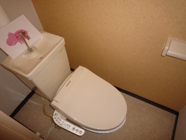 �y�g�C���z�@