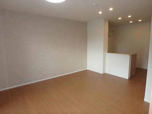 �y�����E���r���O�z�@