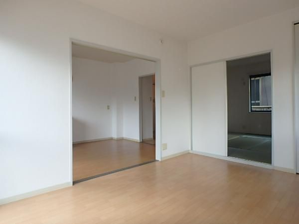 �y���ԁE���r���O�z�@