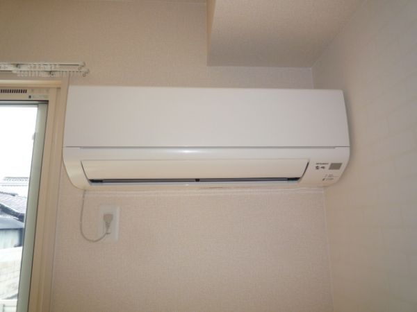 �y���̑��ݔ��z�@���G�A�R����