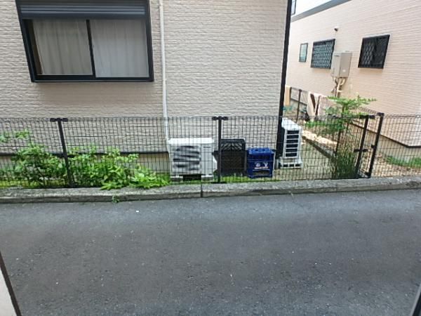 y]z@