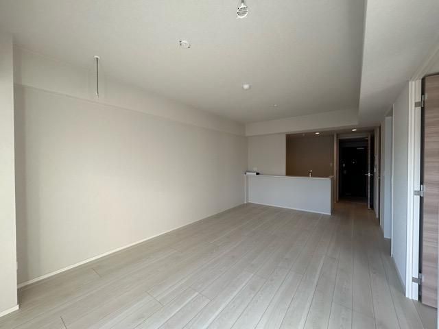 �y�����E���r���O�z�@