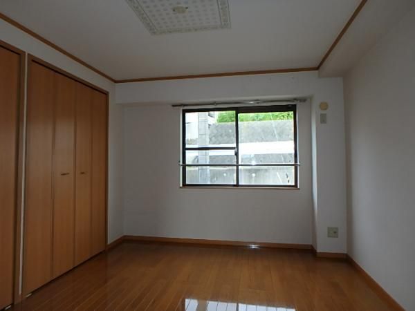 �y�Q���z�@