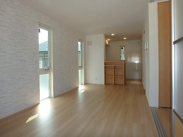 �y�����E���r���O�z�@