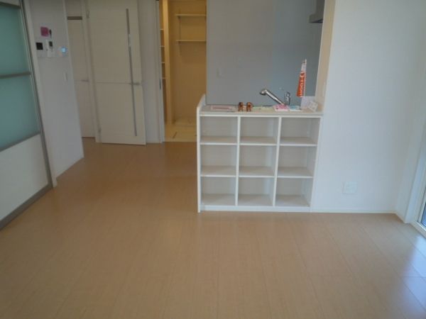 �y���ԁE���r���O�z�@