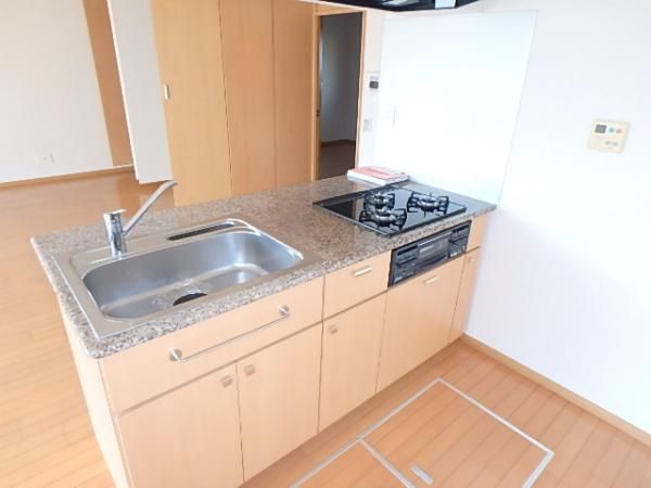 �y�L�b�`���z�@��3���O�����t���̃V�X�e���L�b�`����