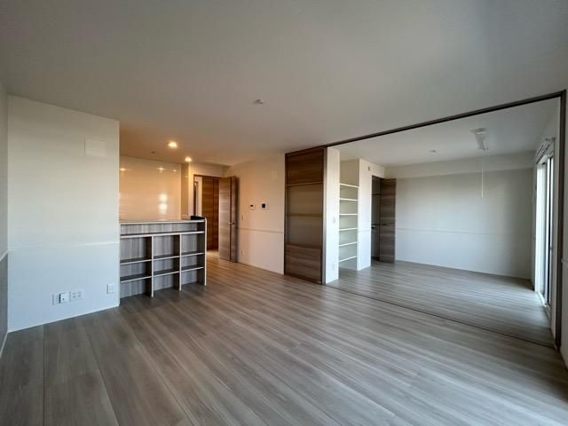 �y���ԁE���r���O�z�@