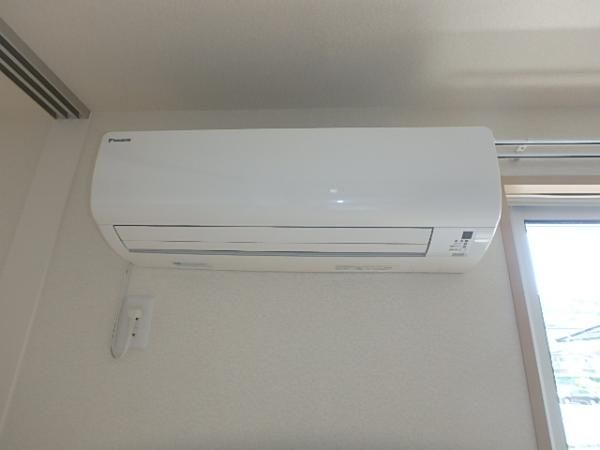 �y���̑��ݔ��z�@���G�A�R����