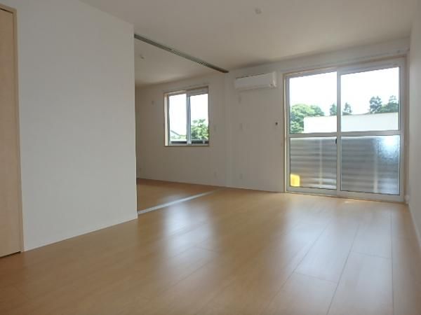 �y�����E���r���O�z�@