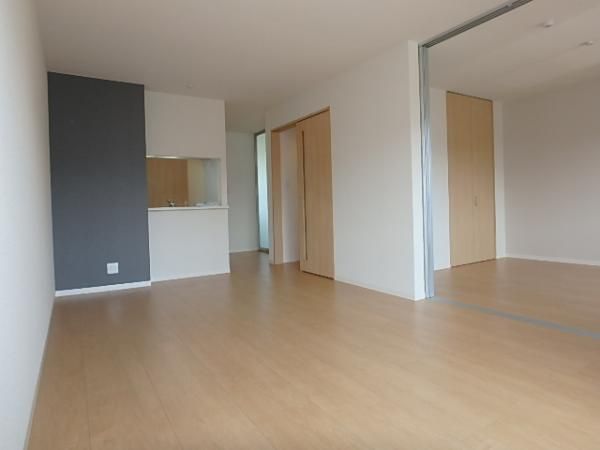 �y�����E���r���O�z�@