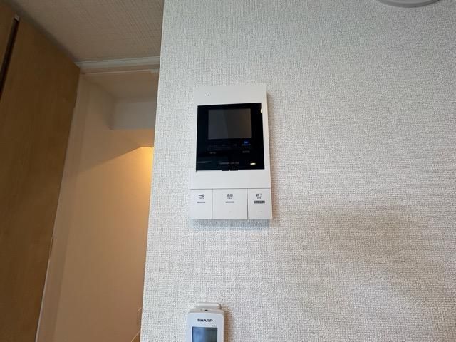 �y�Z�L�����e�B�z�@