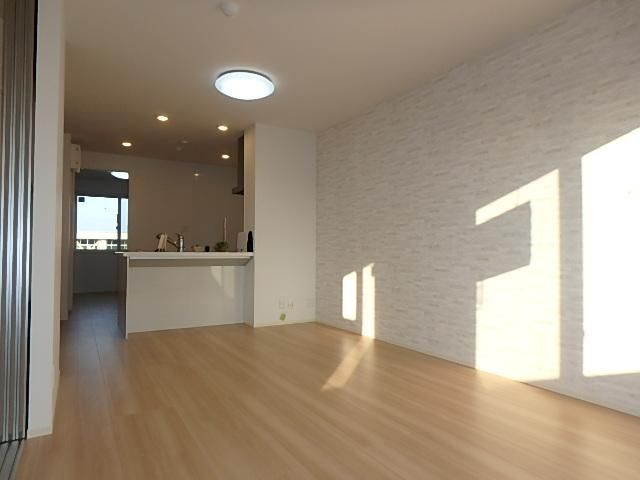 �y�����E���r���O�z�@