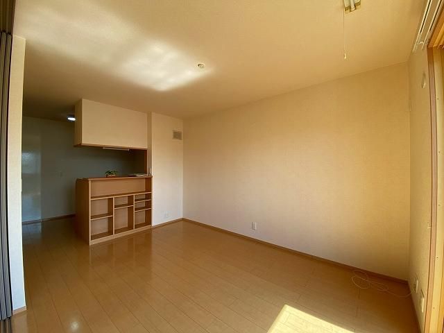 �y�����E���r���O�z�@