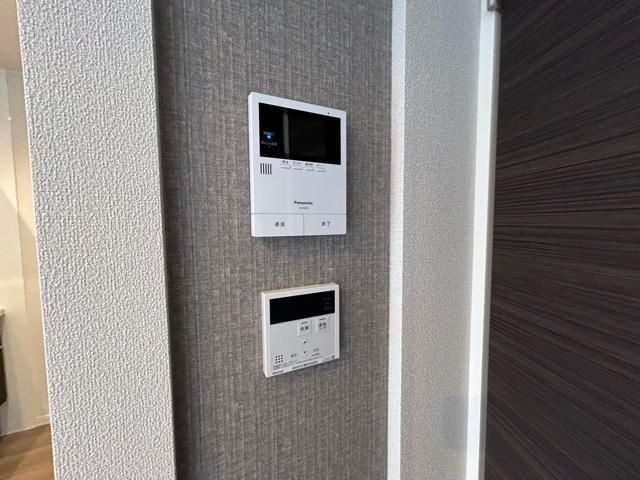 �y�Z�L�����e�B�z�@