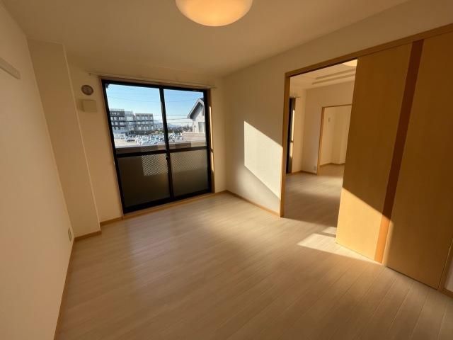 �y�Q���z�@