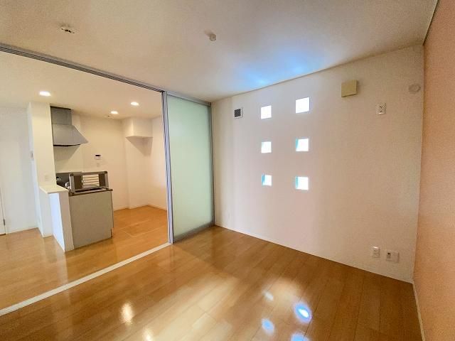 �y�Q���z�@