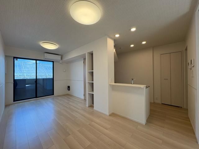 �y���ԁE���r���O�z�@