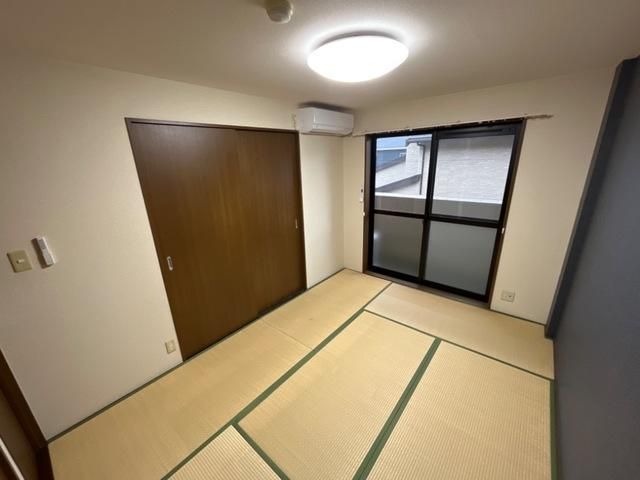 �y�Q���z�@