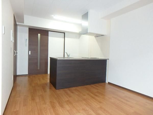 �y���ԁE���r���O�z�@