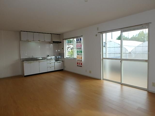 �y���ԁE���r���O�z�@