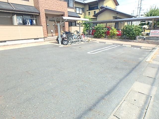yԏz@