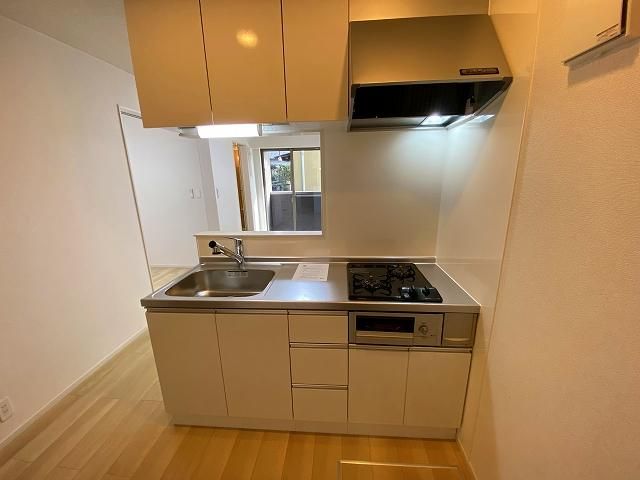 �y�L�b�`���z�@