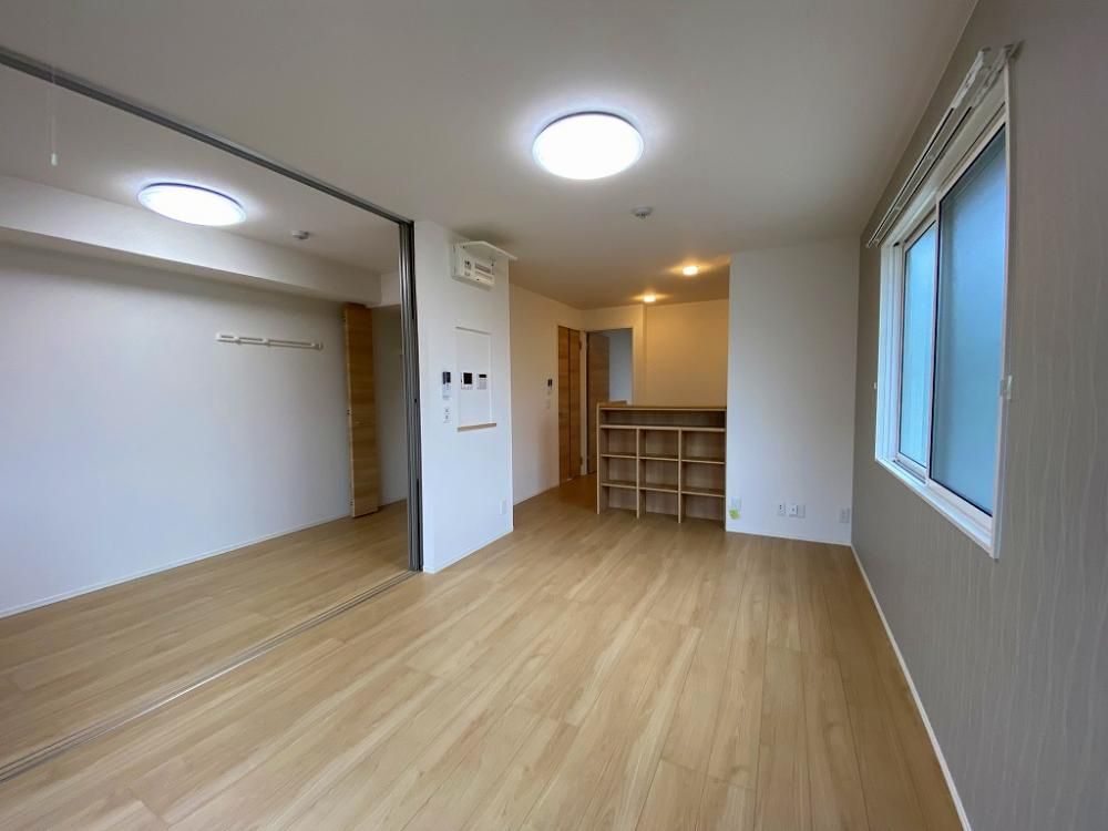 �y���ԁE���r���O�z�@