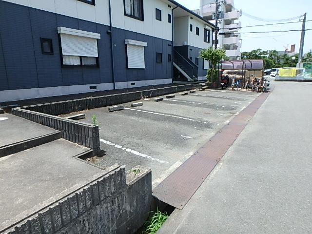 yԏz@