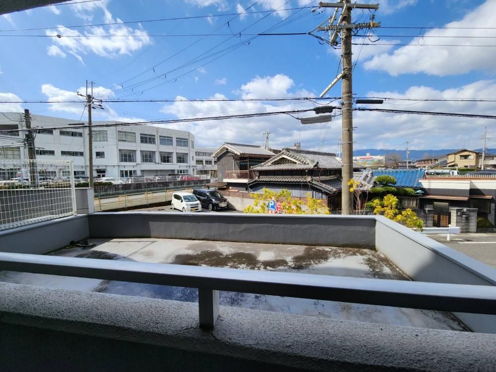 �y���]�z�@