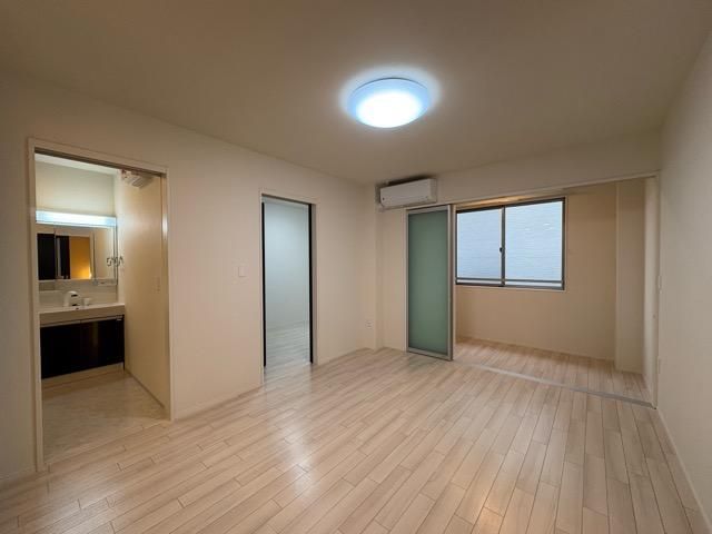 �y���ԁE���r���O�z�@