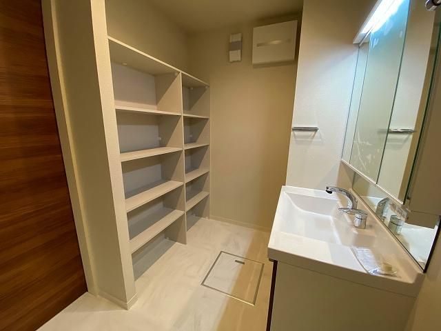 �y���ʏ��z�@