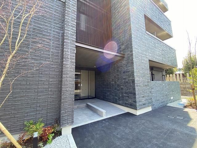 �y�G���g�����X�z�@