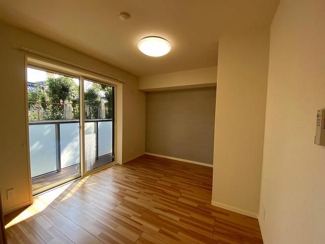 �y�Q���z�@