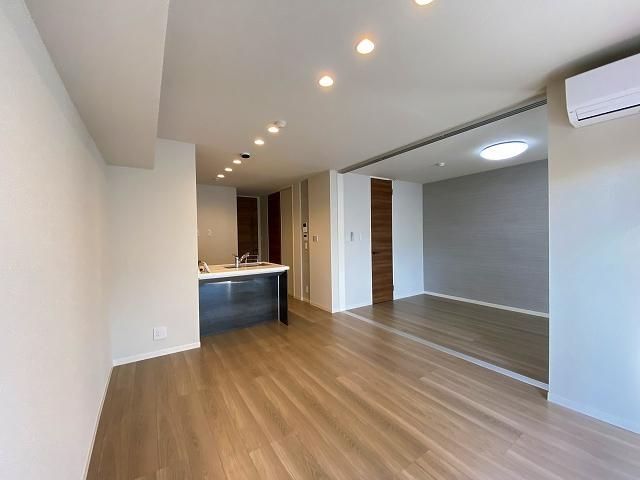 �y���ԁE���r���O�z�@