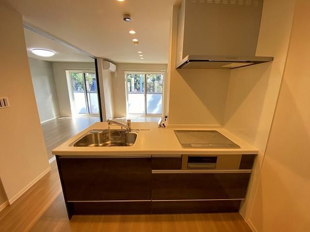 �y�L�b�`���z�@