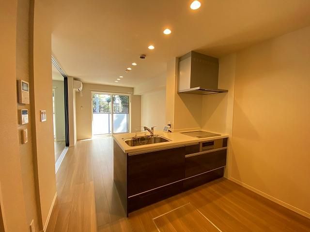 �y�L�b�`���z�@