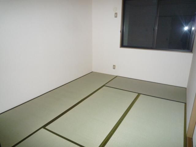 �y�Q���z�@