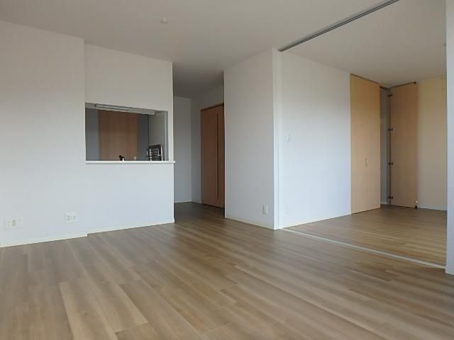 �y���ԁE���r���O�z�@