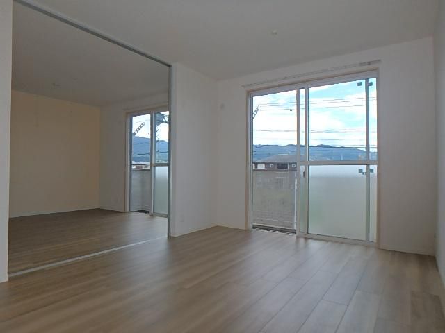 �y�Q���z�@