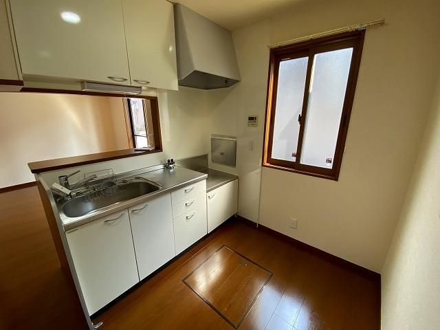 �y�L�b�`���z�@