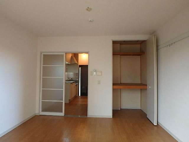 �y�Q���z�@