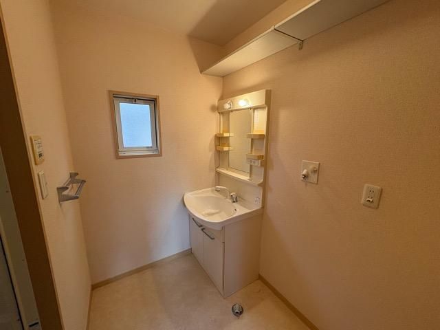 �y���ʏ��z�@