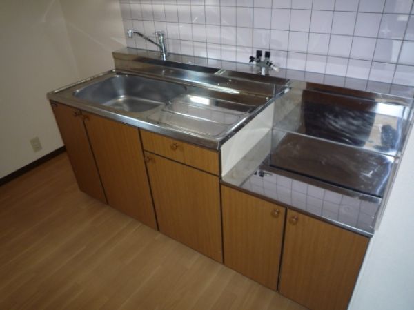 yLb`z@