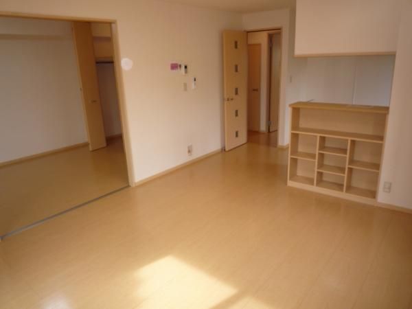 �y���ԁE���r���O�z�@