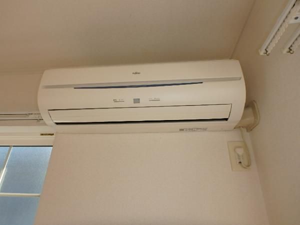 �y���̑��ݔ��z�@���G�A�R����