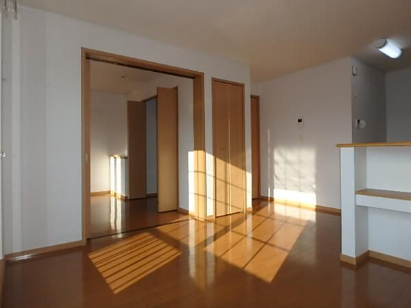 �y�����E���r���O�z�@