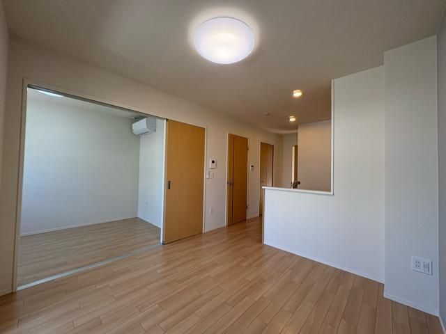 �y���ԁE���r���O�z�@